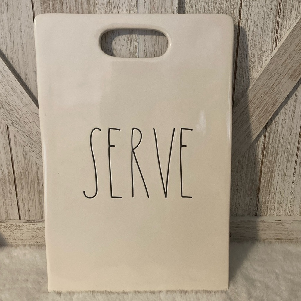 Rae Dunn Serve Cutting Board